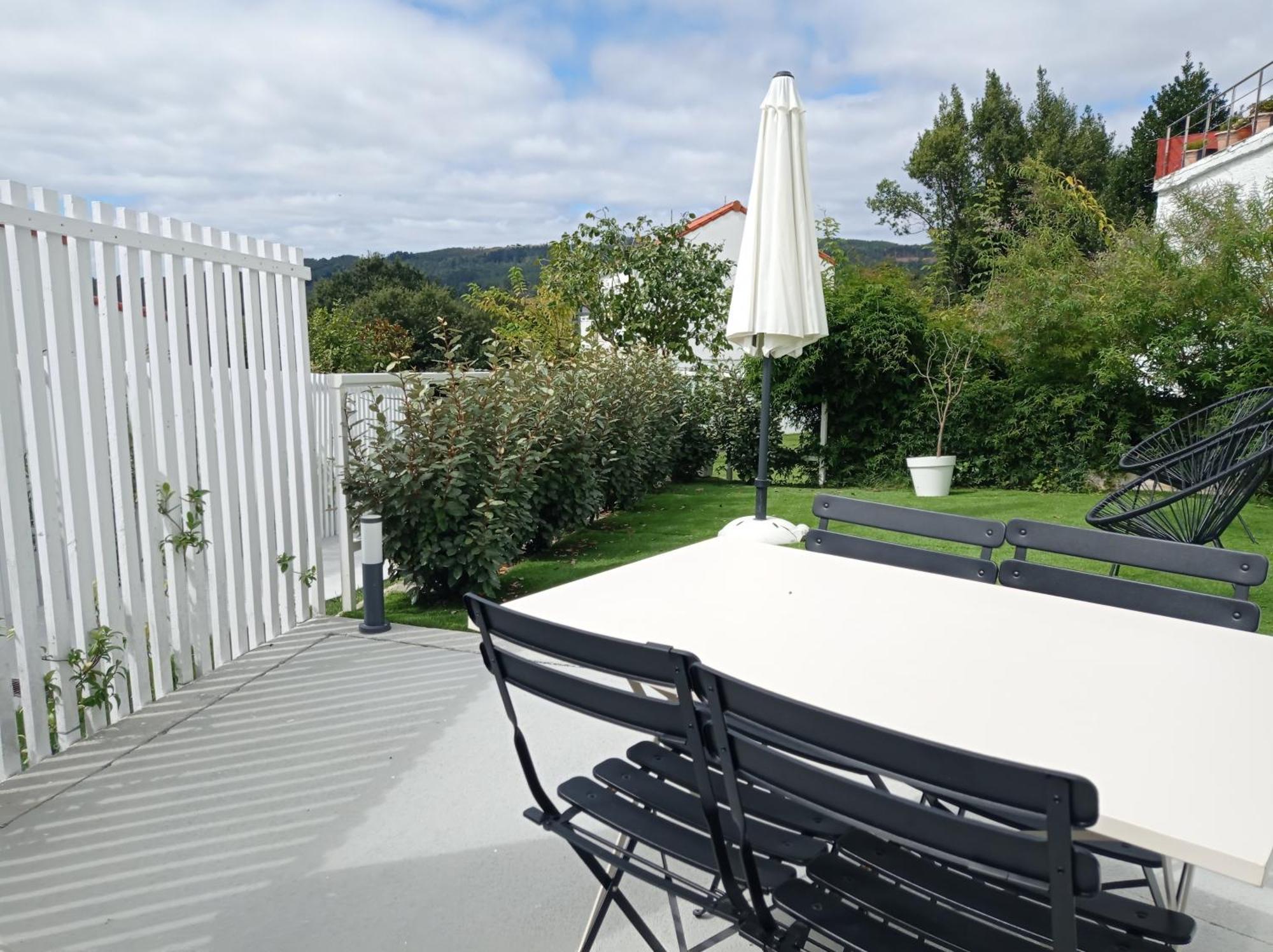 סנטיאגו דה קומפוסטלה Casas Turisticas Lar Jardin - Parking Privado מראה חיצוני תמונה