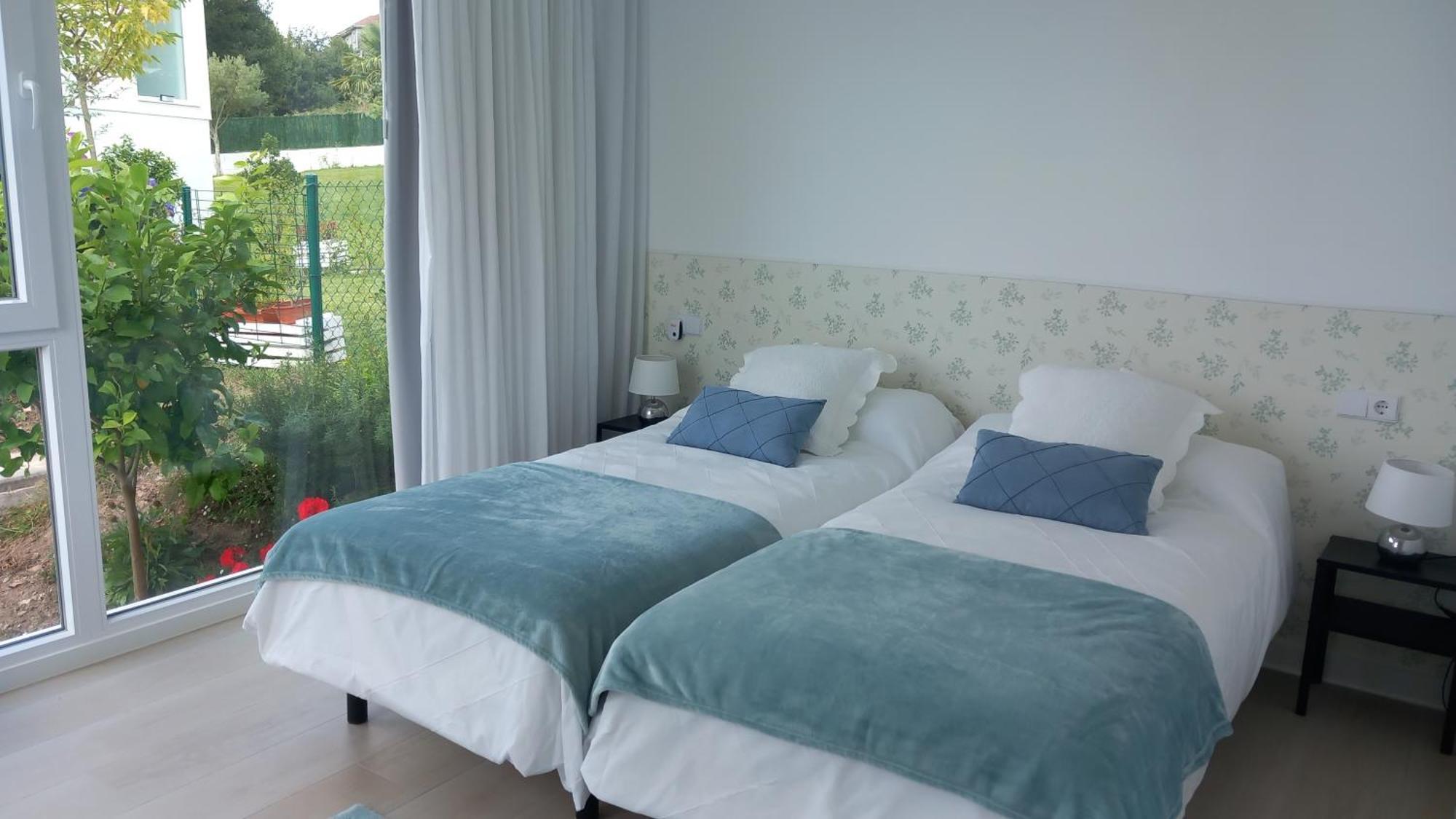 סנטיאגו דה קומפוסטלה Casas Turisticas Lar Jardin - Parking Privado מראה חיצוני תמונה