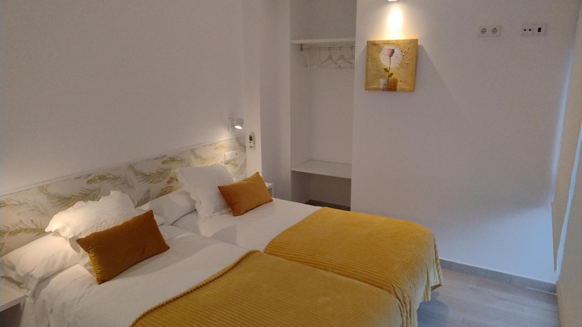 סנטיאגו דה קומפוסטלה Casas Turisticas Lar Jardin - Parking Privado מראה חיצוני תמונה