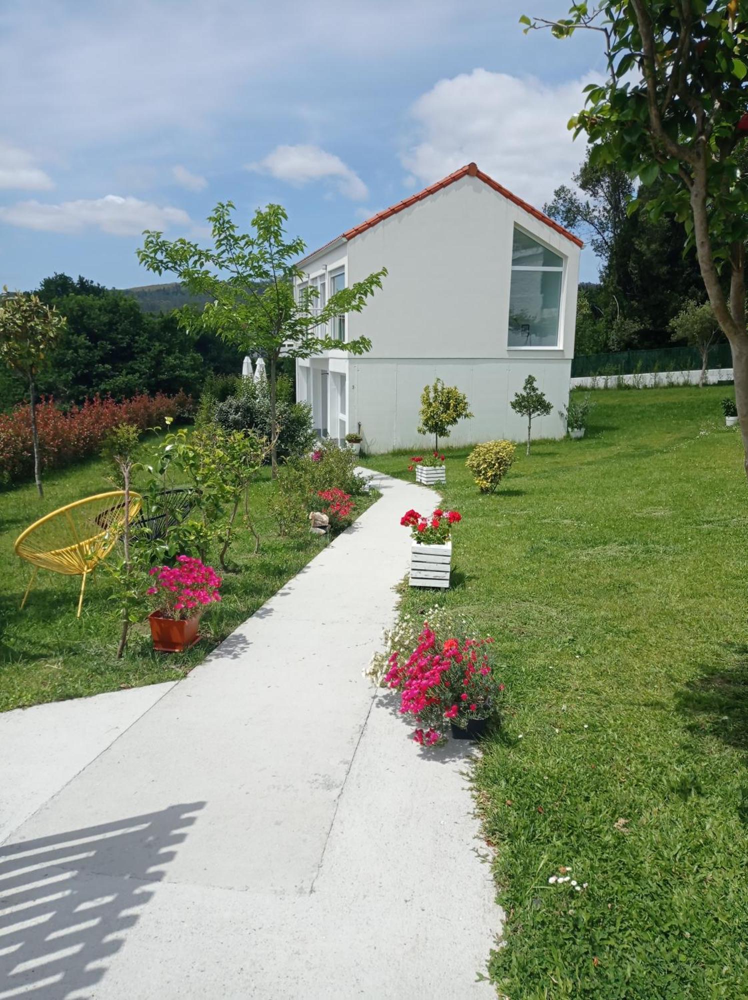 סנטיאגו דה קומפוסטלה Casas Turisticas Lar Jardin - Parking Privado מראה חיצוני תמונה